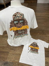Load image into Gallery viewer, Men”s Bumper Boykin Tee
