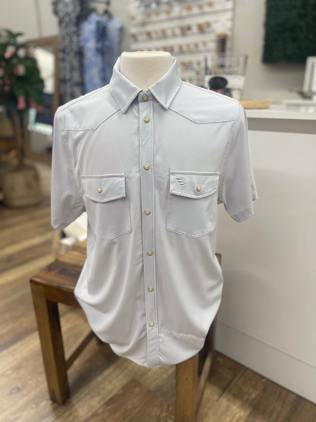 Men’s Pearl Snap Button Up