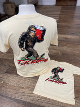 Load image into Gallery viewer, Men’s Tailgate Bigfoot Tee
