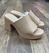 Load image into Gallery viewer, Kristie Heels
